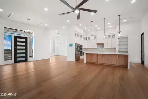 Living - 830 E Steinbeck Dr, Phoenix, AZ 85086 photo 9 of 9