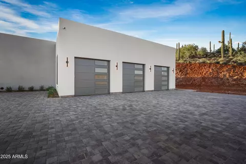 Exterior - 830 E Steinbeck Dr, Phoenix, AZ 85086 photo 7 of 16