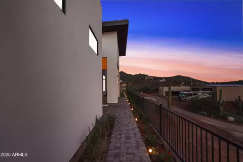 Exterior - 830 E Steinbeck Dr, Phoenix, AZ 85086 photo 14 of 16