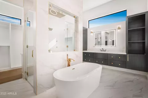 Bath - 830 E Steinbeck Dr, Phoenix, AZ 85086 photo 4 of 10