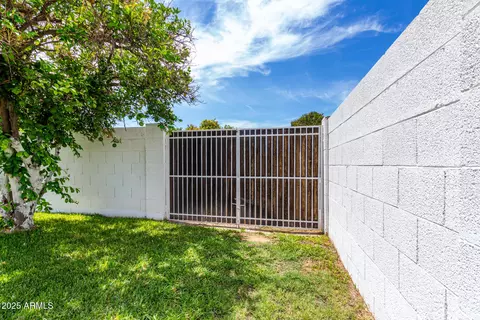 Exterior - 1500 E Julie Dr, Tempe, AZ 85283 photo 3 of 4