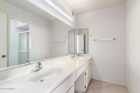Bath - 1500 E Julie Dr, Tempe, AZ 85283 photo 1 of 2