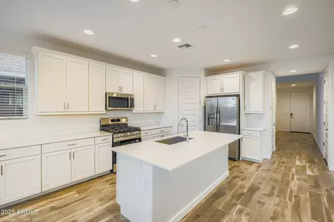 8331 E Petunia Ave, Mesa, AZ 85212 photo 5