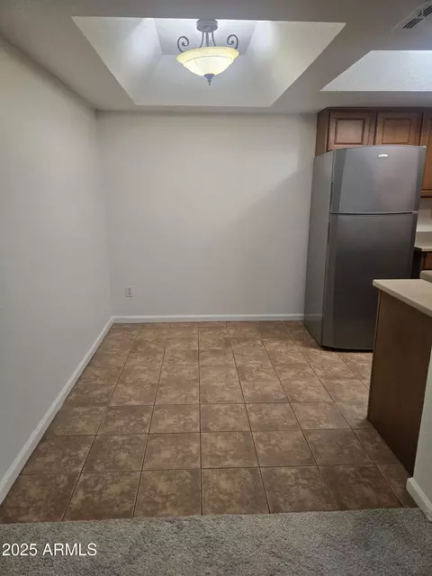 Dining - 1720 E Thunderbird Rd #2094, Phoenix, AZ 85022 photo 1 of 2