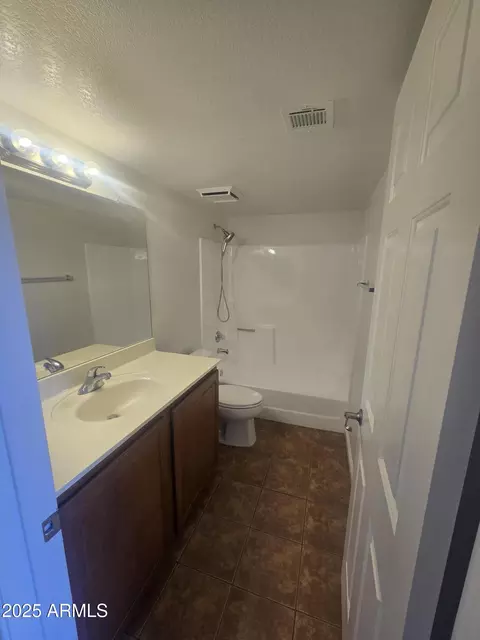 Bath - 1720 E Thunderbird Rd #2094, Phoenix, AZ 85022 photo 2 of 5