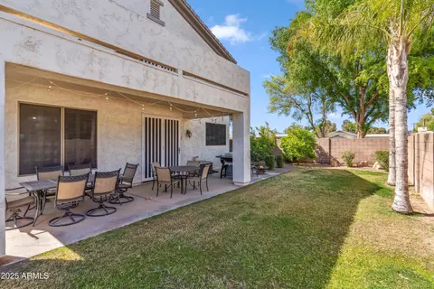Exterior - 6409 N 11th Dr, Phoenix, AZ 85013 photo 2 of 8