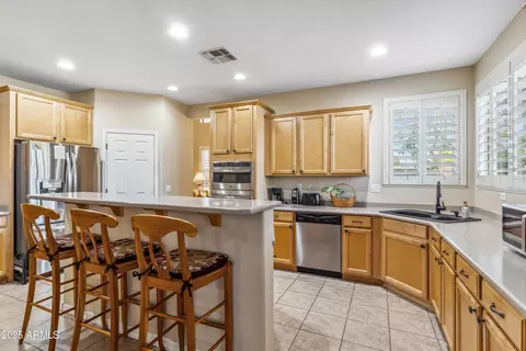 Kitchen - 6409 N 11th Dr, Phoenix, AZ 85013 photo 2 of 5