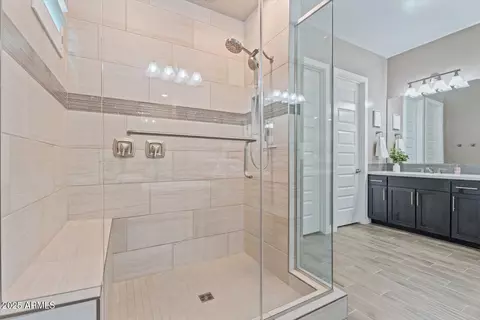 Bath - 1681 E Brigadier Ct, Gilbert, AZ 85298 photo 2 of 4