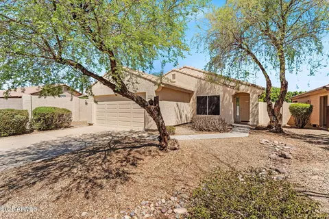 8212 W Pontiac Dr, Peoria, AZ 85382