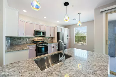 Kitchen - 2425 W Bronco Butte Trl #2008, Phoenix, AZ 85085 photo 3 of 3