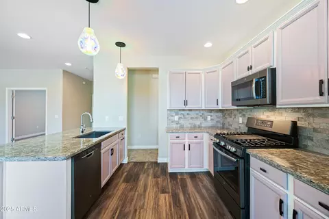 Kitchen - 2425 W Bronco Butte Trl #2008, Phoenix, AZ 85085 photo 1 of 3