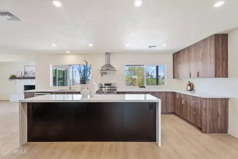 15244 N 7th Pl, Phoenix, AZ 85022