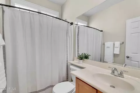 Bath - 4334 E Cullumber St, Gilbert, AZ 85234 photo 3 of 3