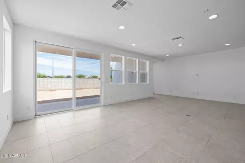 Living - 10252 E Utah Ave, Mesa, AZ 85212 photo 1 of 1