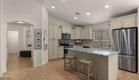 Kitchen - 2904 E Mead Dr, Gilbert, AZ 85298 photo 4 of 5