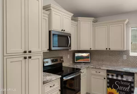 Kitchen - 2904 E Mead Dr, Gilbert, AZ 85298 photo 2 of 5