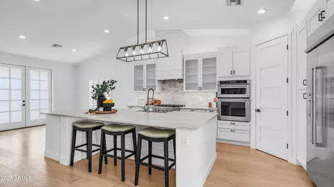Kitchen - 4108 E Clarendon Ave, Phoenix, AZ 85018 photo 1 of 7
