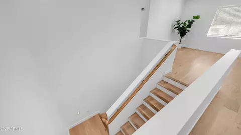 Entry Way - 4108 E Clarendon Ave, Phoenix, AZ 85018 photo 4 of 7