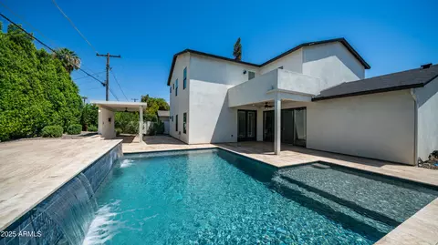 Exterior - 4108 E Clarendon Ave, Phoenix, AZ 85018 photo 13 of 17