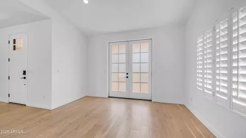 Entry Way - 4108 E Clarendon Ave, Phoenix, AZ 85018 photo 1 of 7