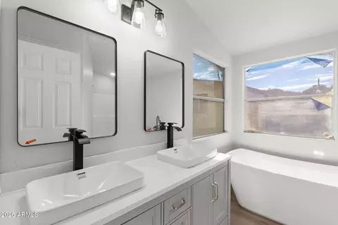 2431 E Tonto Ln, Phoenix, AZ 85050 photo 27