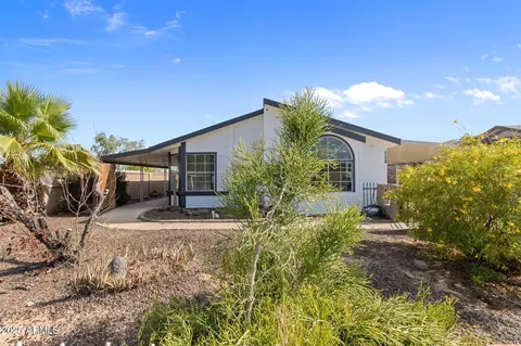 2431 E Tonto Ln, Phoenix, AZ 85050 photo 2