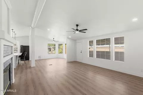 2431 E Tonto Ln, Phoenix, AZ 85050 photo 7