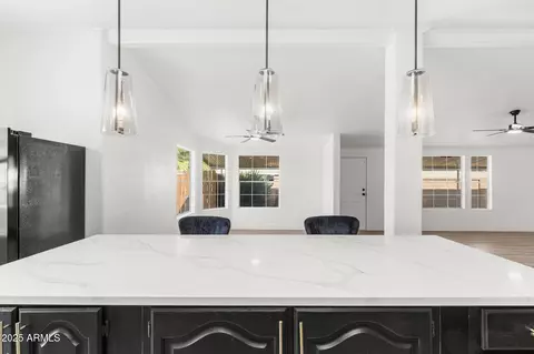 2431 E Tonto Ln, Phoenix, AZ 85050 photo 18
