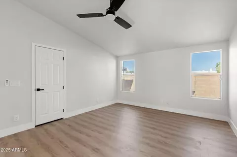 2431 E Tonto Ln, Phoenix, AZ 85050 photo 24