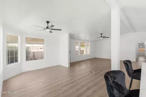 2431 E Tonto Ln, Phoenix, AZ 85050 photo 13