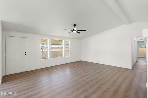 2431 E Tonto Ln, Phoenix, AZ 85050 photo 6