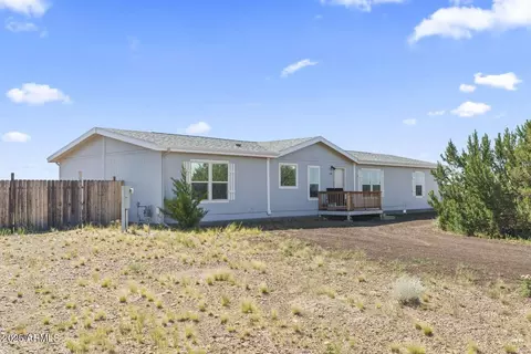 1137 W Mountain View Dr, Taylor, AZ 85939