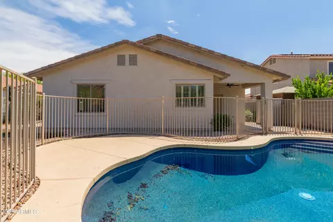 Exterior - 1332 E Cassia Ln, Gilbert, AZ 85298 photo 5 of 6