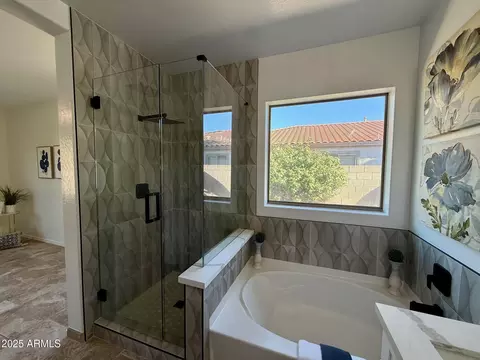 Bath - 1332 E Cassia Ln, Gilbert, AZ 85298 photo 1 of 4