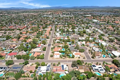 View/Area - 4643 E Kathleen Rd, Phoenix, AZ 85032 photo 9 of 10