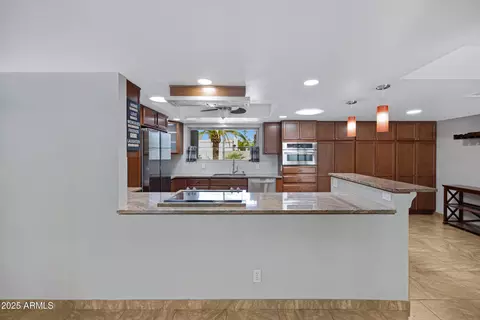 Kitchen - 4643 E Kathleen Rd, Phoenix, AZ 85032 photo 1 of 8