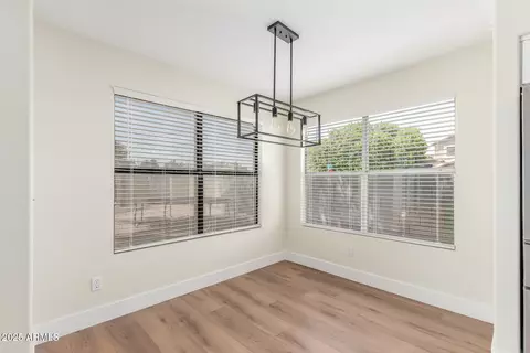 122 S Cobblestone Dr, Gilbert, AZ 85296 photo 13