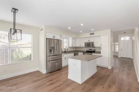 122 S Cobblestone Dr, Gilbert, AZ 85296 photo 16