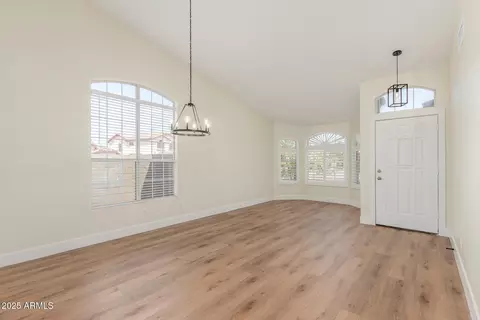 122 S Cobblestone Dr, Gilbert, AZ 85296 photo 8