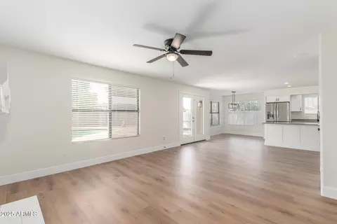 122 S Cobblestone Dr, Gilbert, AZ 85296 photo 11