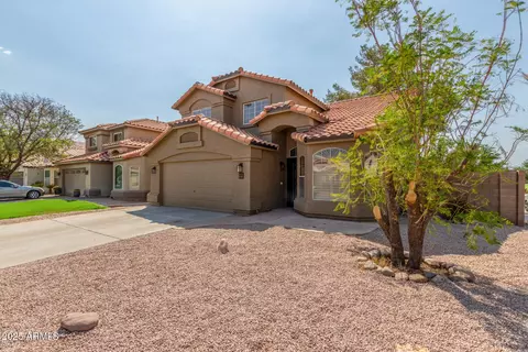 122 S Cobblestone Dr, Gilbert, AZ 85296