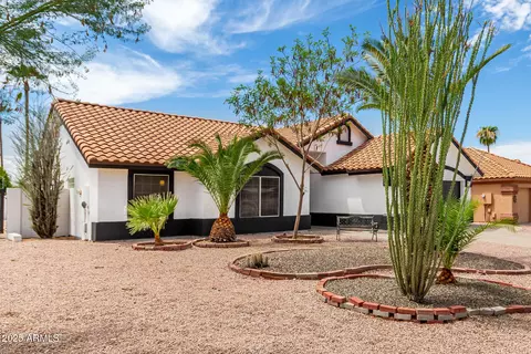 Exterior - 6621 E Quartz St, Mesa, AZ 85215 photo 5 of 11