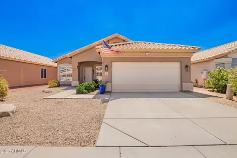 Exterior - 4445 E Desert Wind Dr, Phoenix, AZ 85044 photo 4 of 6