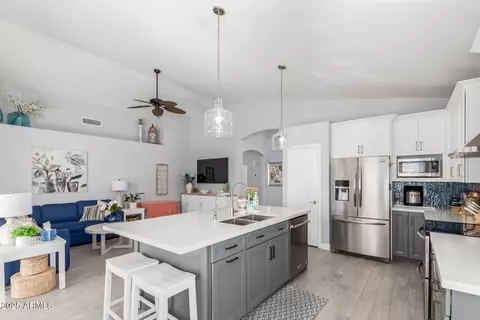 Kitchen - 4445 E Desert Wind Dr, Phoenix, AZ 85044 photo 2 of 2