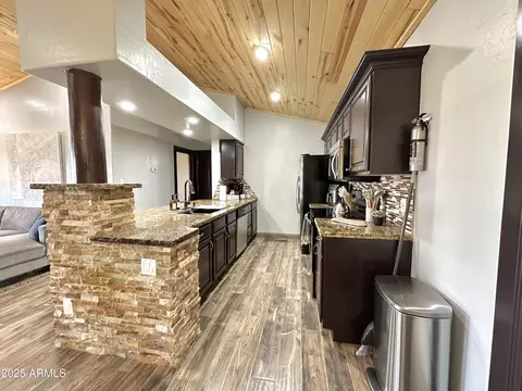 Kitchen - 2721 High Pine Loop, Overgaard, AZ 85933 photo 6 of 8