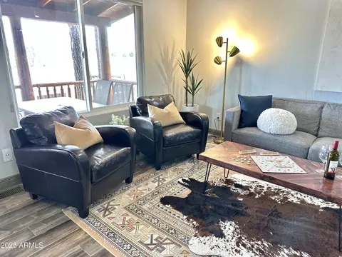 Living - 2721 High Pine Loop, Overgaard, AZ 85933 photo 2 of 4