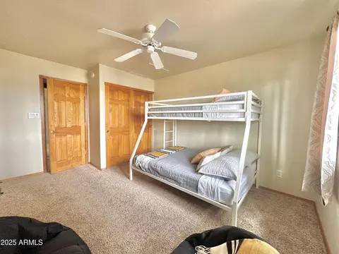 Bedroom - 2721 High Pine Loop, Overgaard, AZ 85933 photo 5 of 6