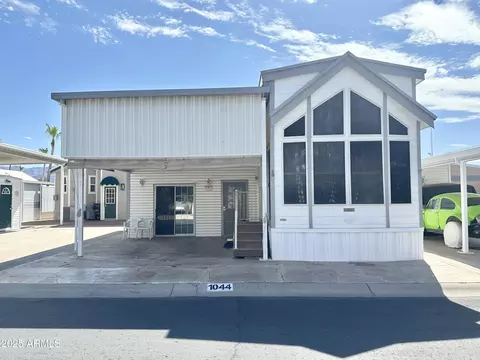 1044 S Quartz Dr, Apache Junction, AZ 85119