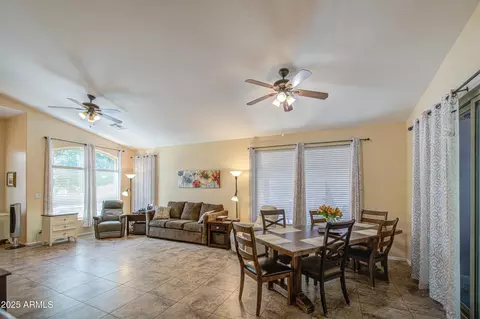 4048 E Aspen Way, Gilbert, AZ 85234 photo 8