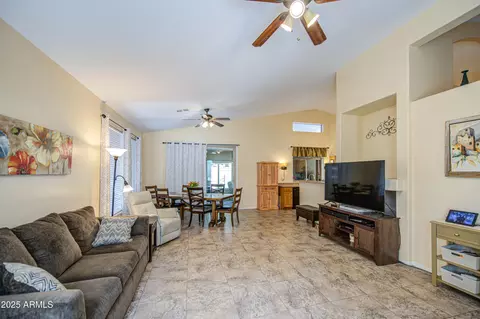 4048 E Aspen Way, Gilbert, AZ 85234 photo 5